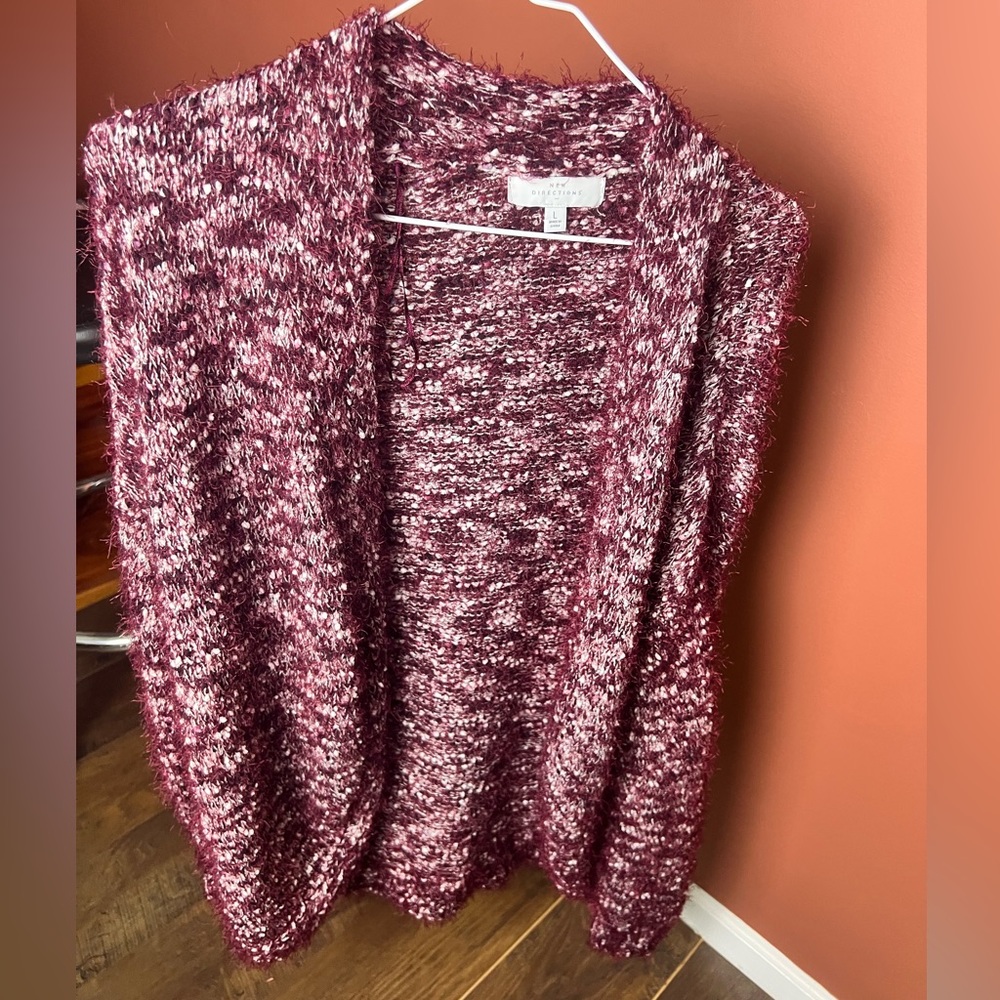 New Direction Fuzzy Cardigan sz Large Burgundy & White
